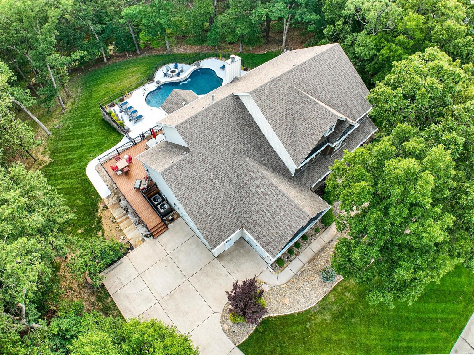 Lakes At Sheffield Forest One The - Residential