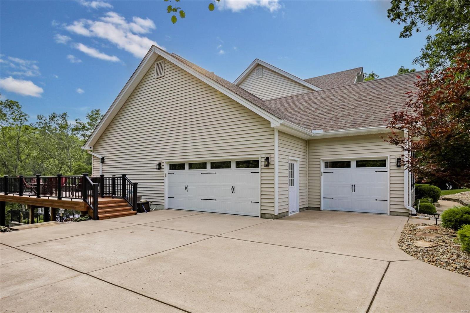 Lakes At Sheffield Forest One The - Residential