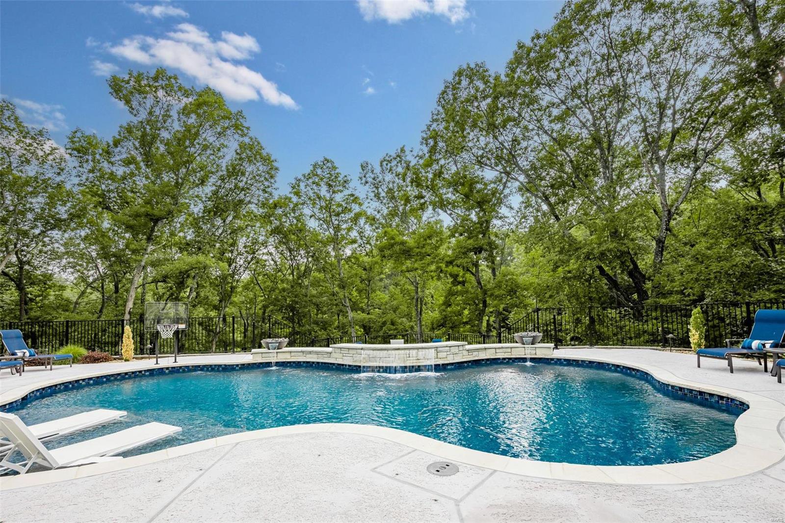 Lakes At Sheffield Forest One The - Residential