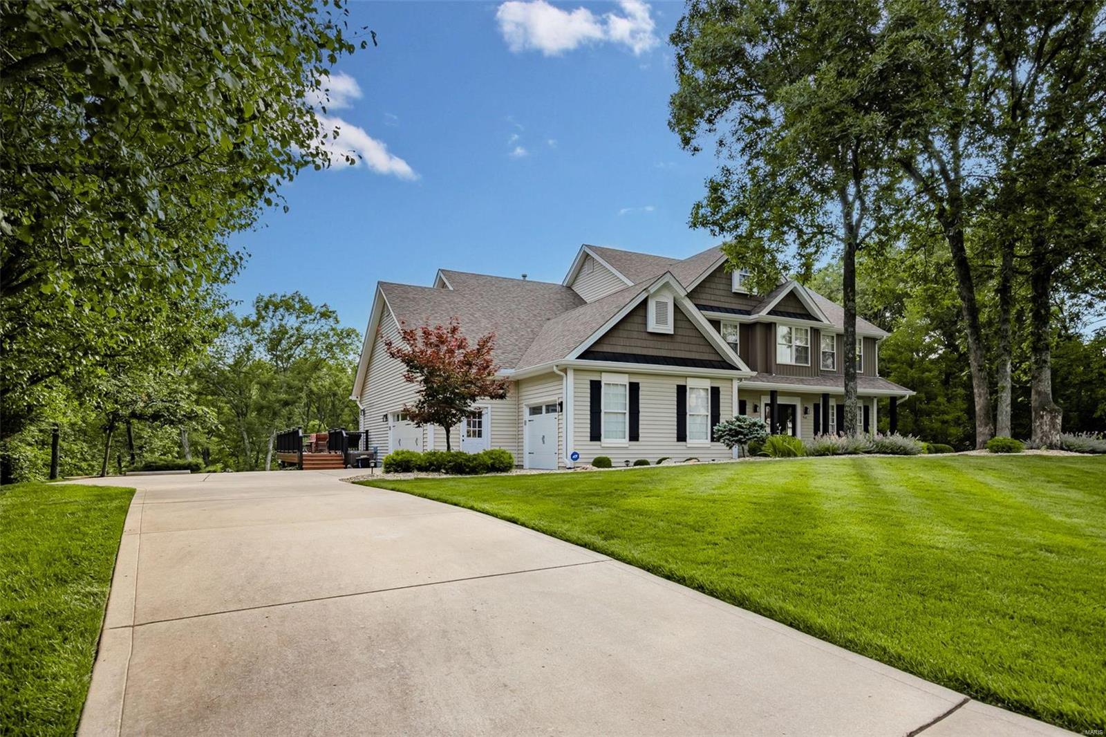 Lakes At Sheffield Forest One The - Residential