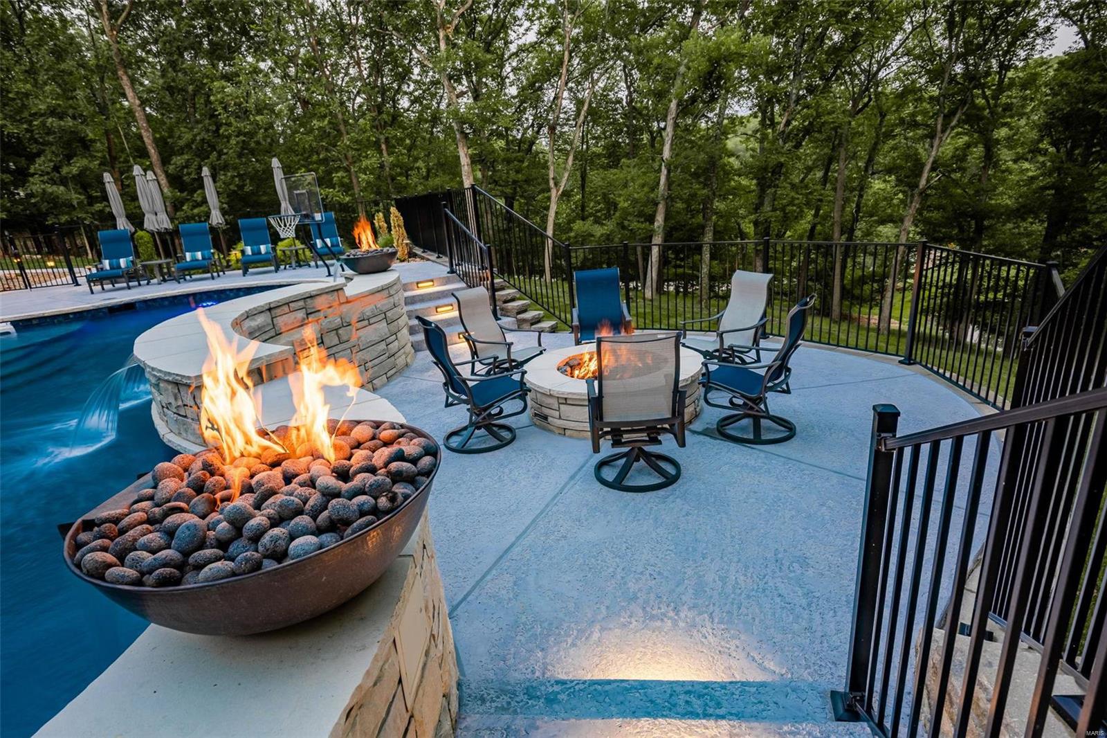 Lakes At Sheffield Forest One The - Residential