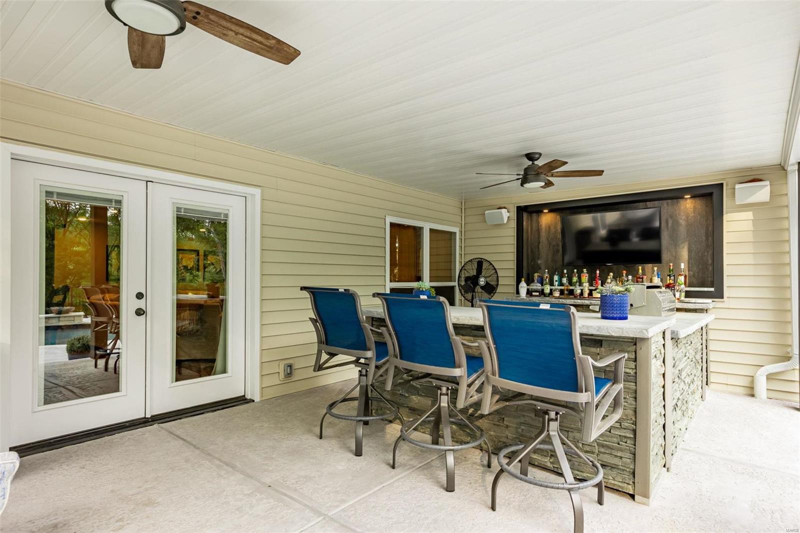 Lakes At Sheffield Forest One The - Residential