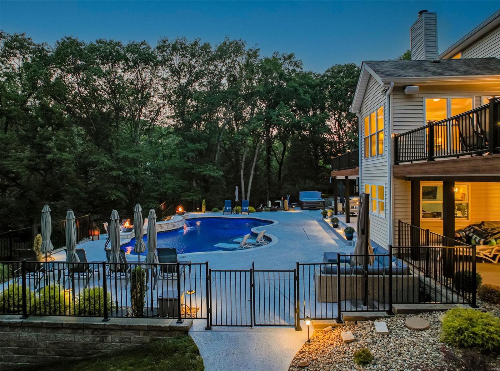 Lakes At Sheffield Forest One The - Residential