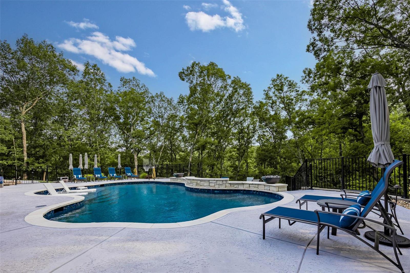 Lakes At Sheffield Forest One The - Residential