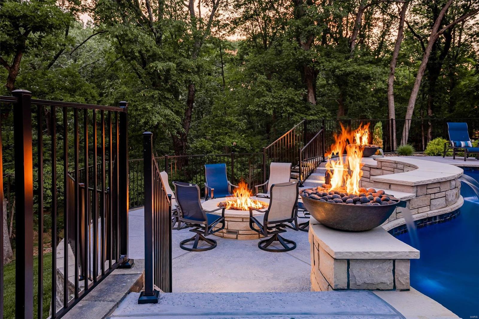 Lakes At Sheffield Forest One The - Residential