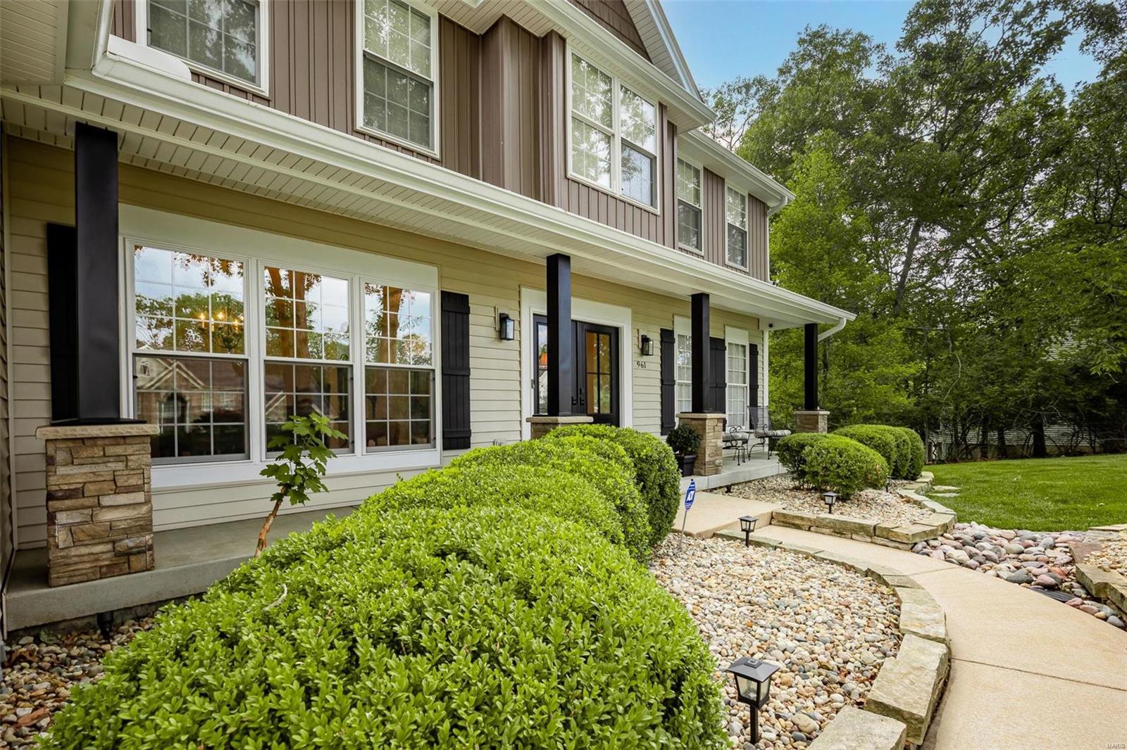 Lakes At Sheffield Forest One The - Residential