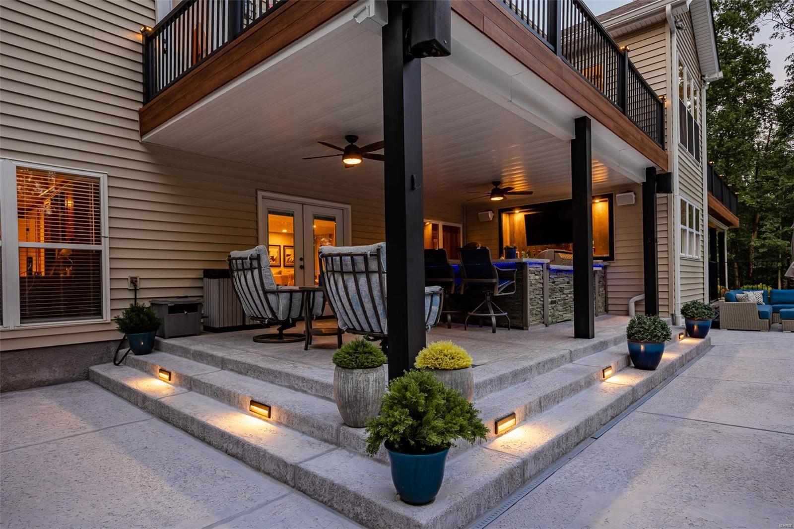 Lakes At Sheffield Forest One The - Residential