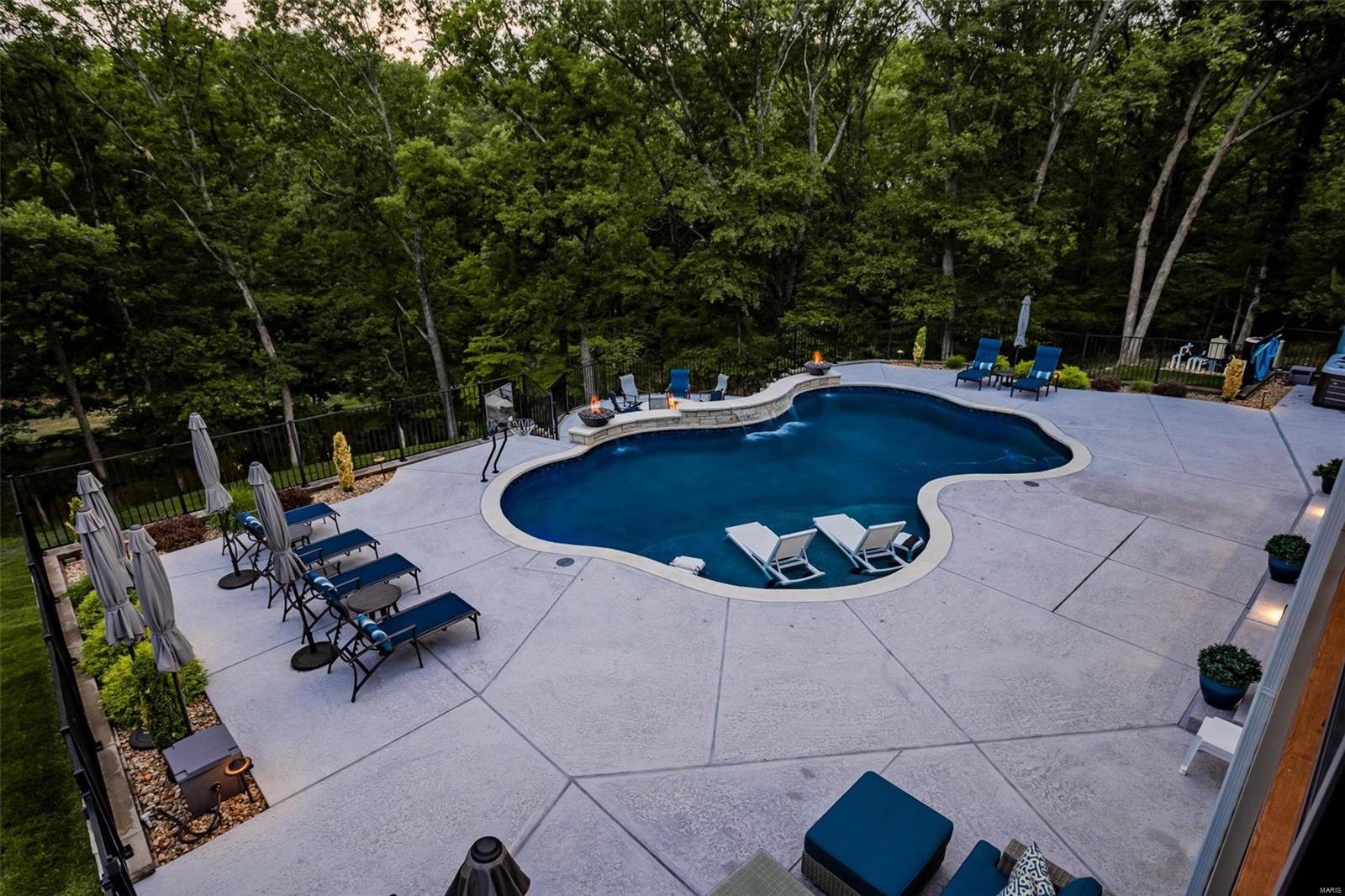 Lakes At Sheffield Forest One The - Residential