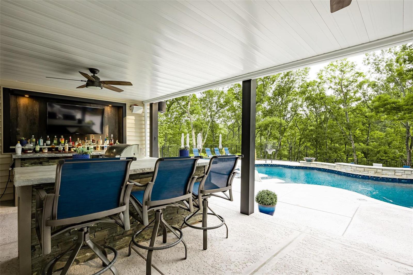 Lakes At Sheffield Forest One The - Residential