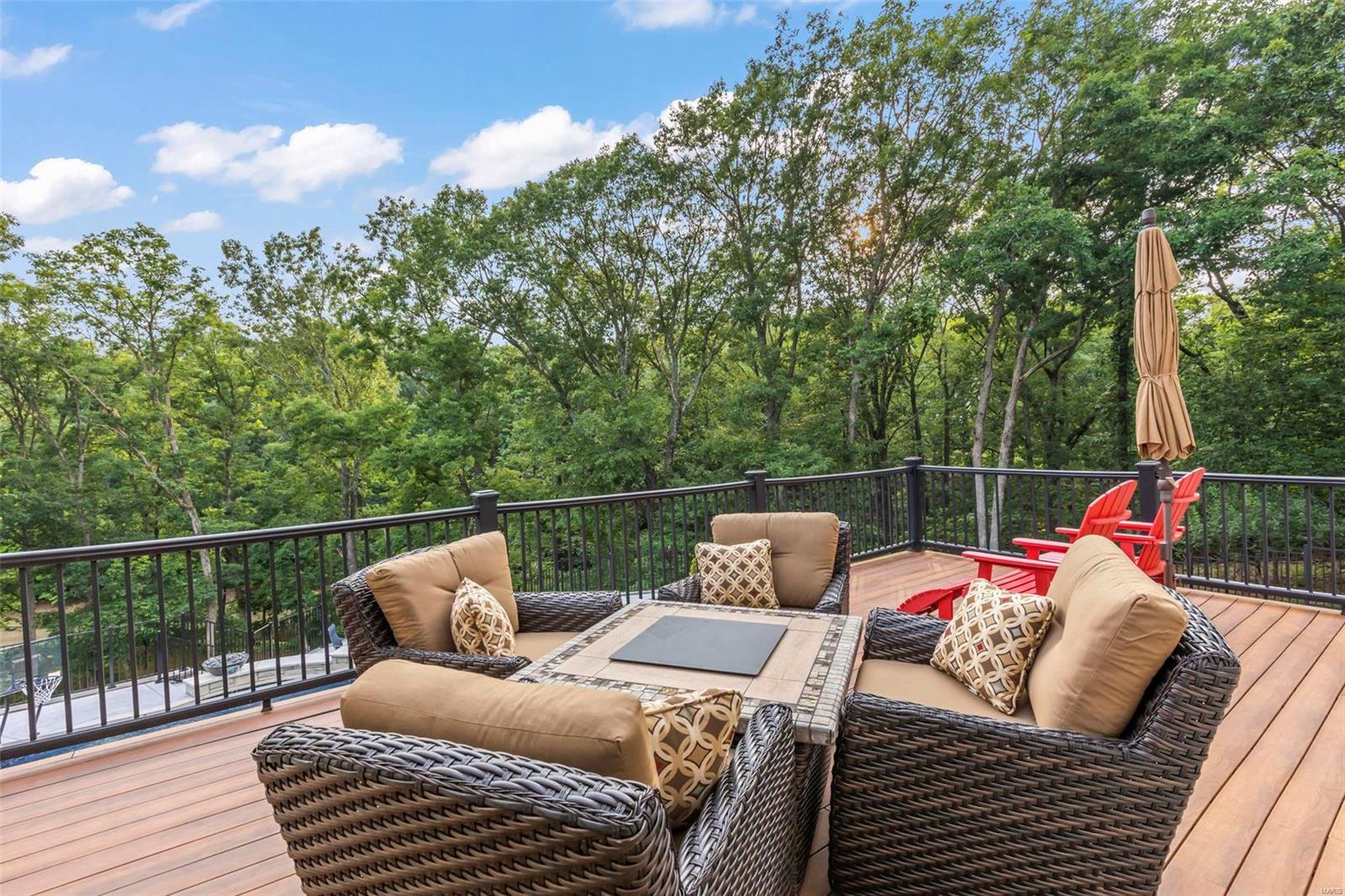 Lakes At Sheffield Forest One The - Residential