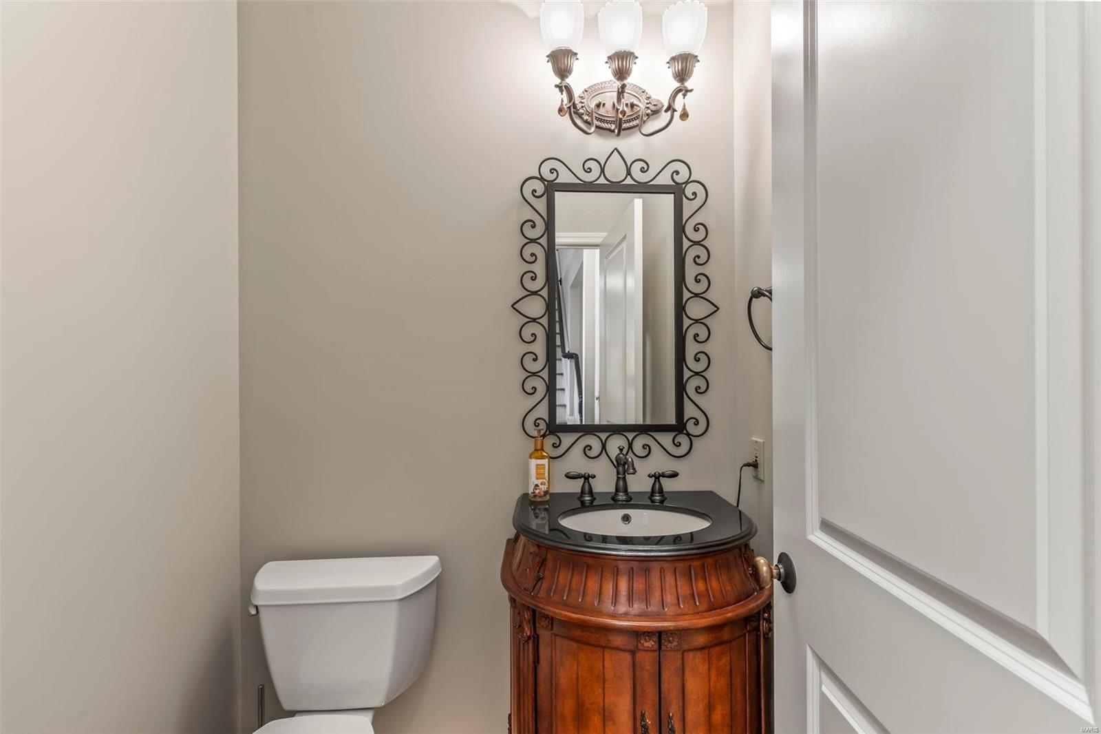 Lakes At Sheffield Forest One The - Residential