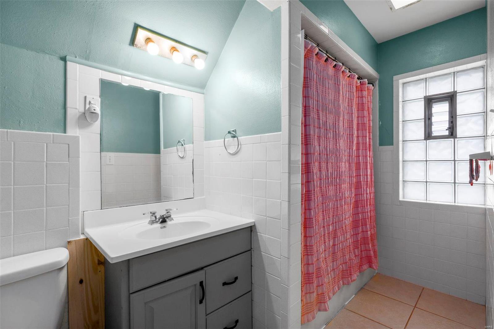 Henry T Blows Residence - Residential