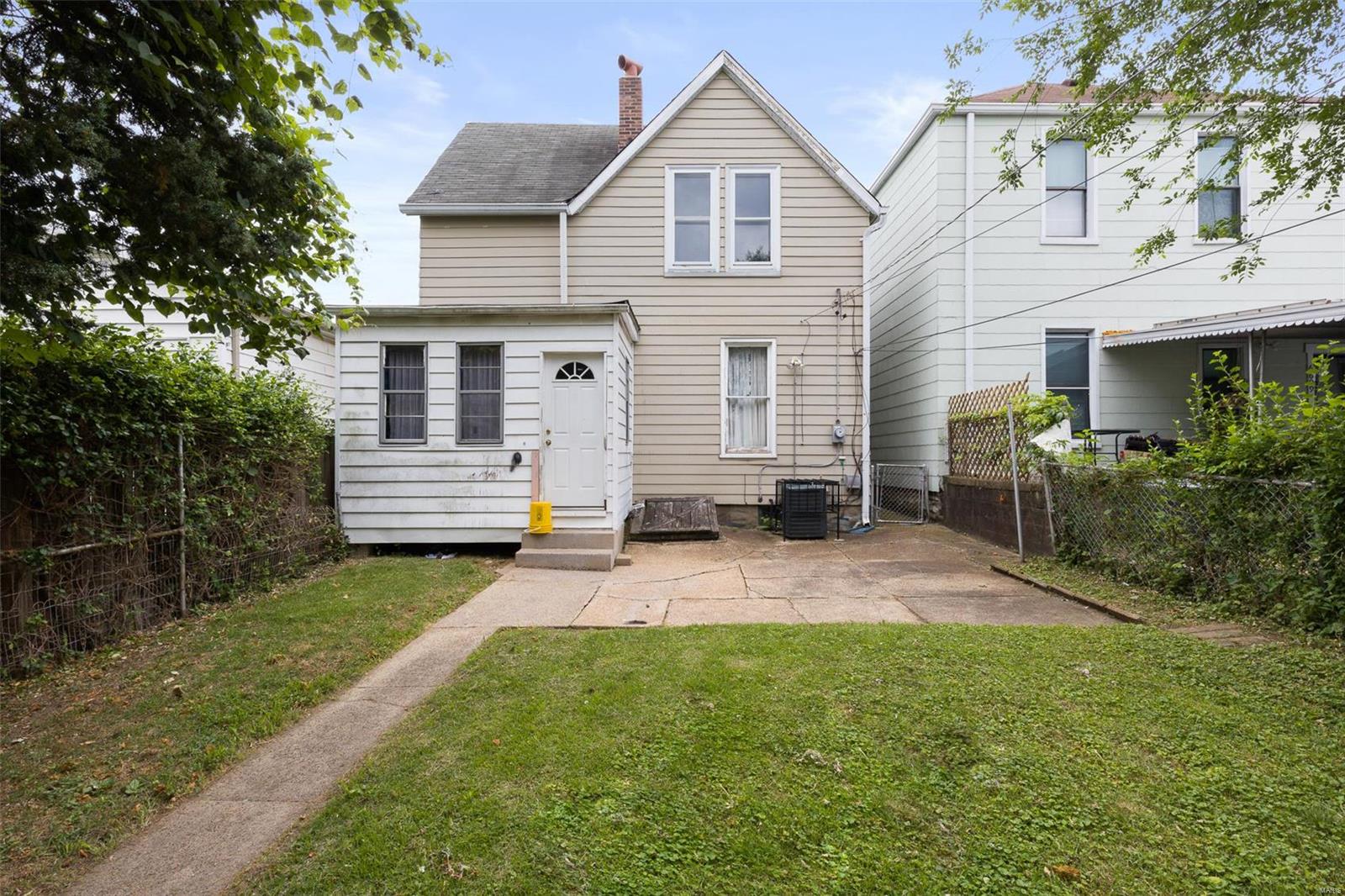 Henry T Blows Residence - Residential