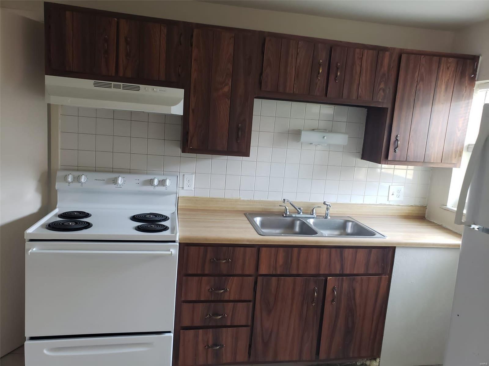 Fox C-6 - Residential Income