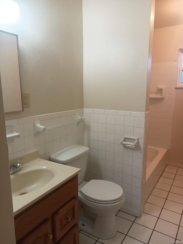 Fox C-6 - Residential Income