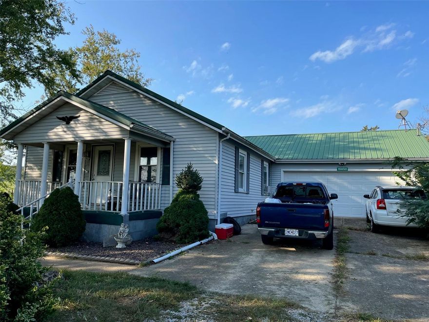 Looking for a home in a gorgeous setting? Here it is. This home offers 3 bedrooms and 2 full baths. 2 car attached garage and a sunroom you can sit and enjoy the view! The home does need some updates done; flooring, painting, some kitchen cabinets need work... This house could be beautiful!! Additional Rooms: Sun Room