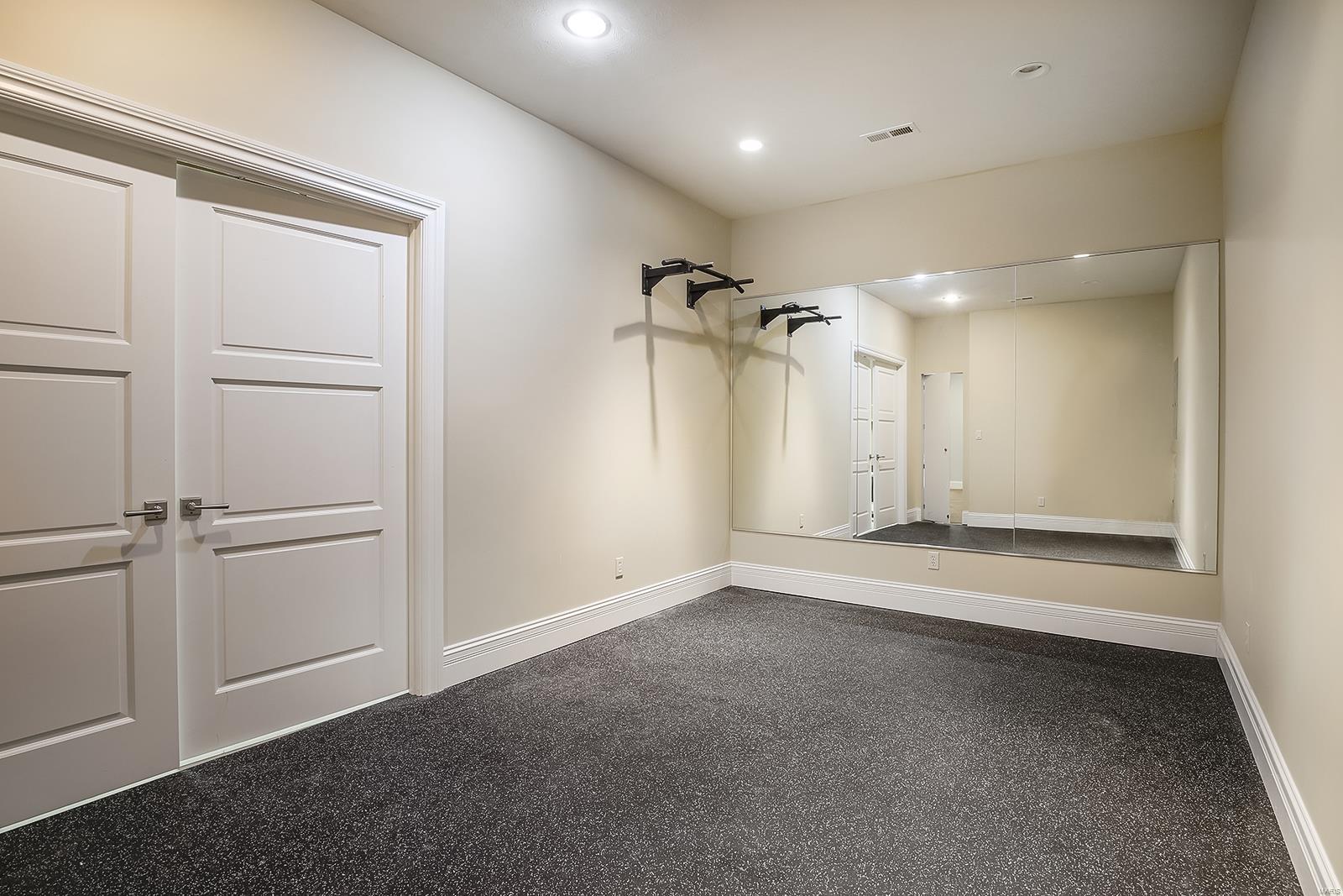 Lynnbrook - Residential