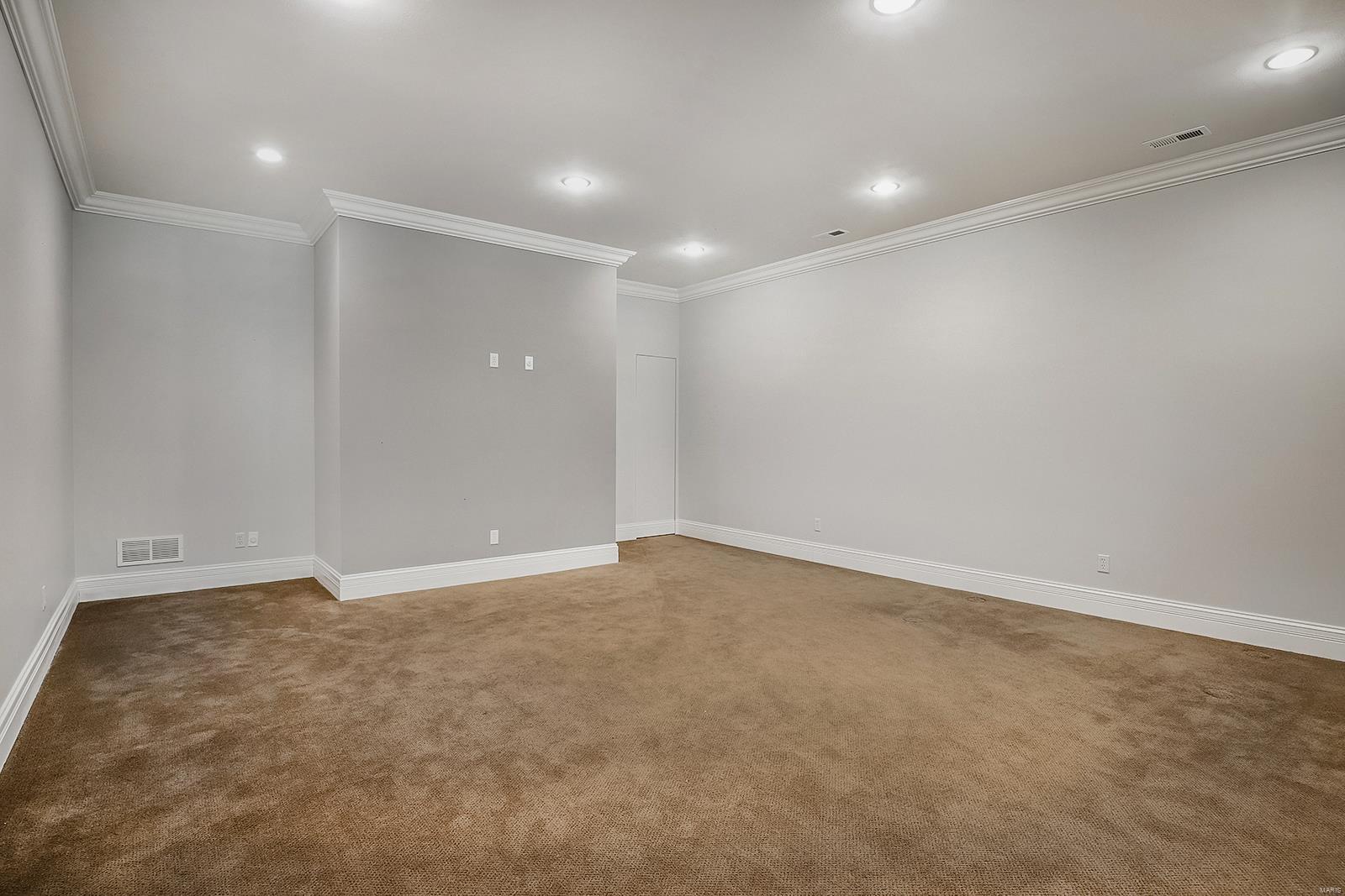 Lynnbrook - Residential