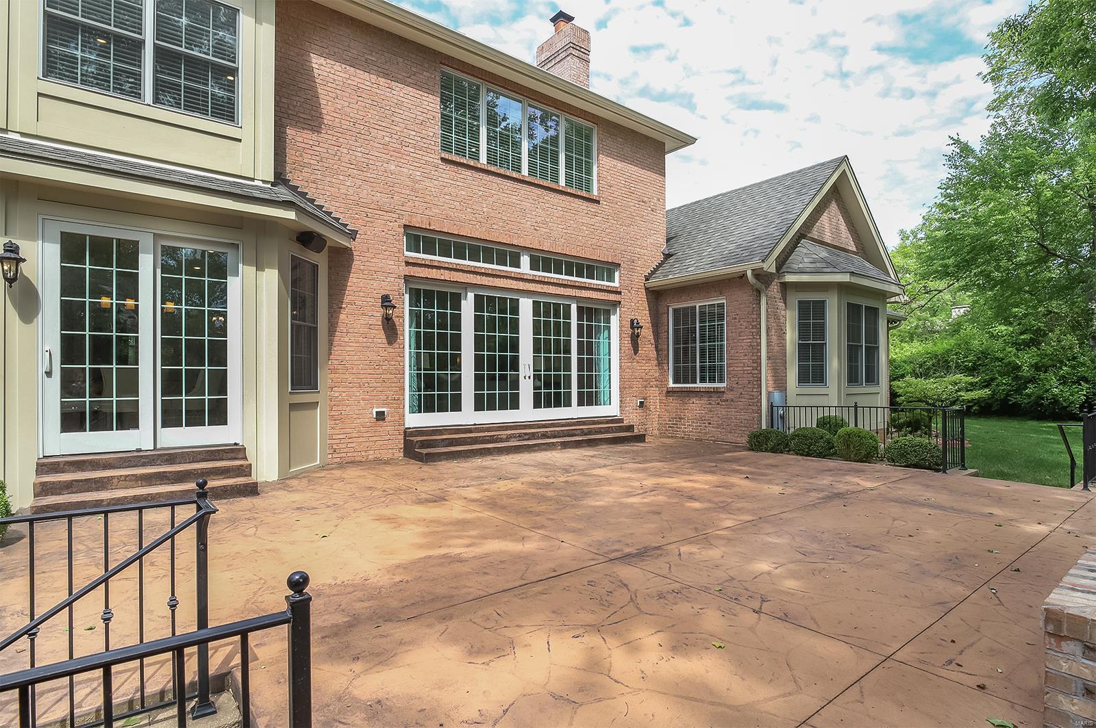 Lynnbrook - Residential