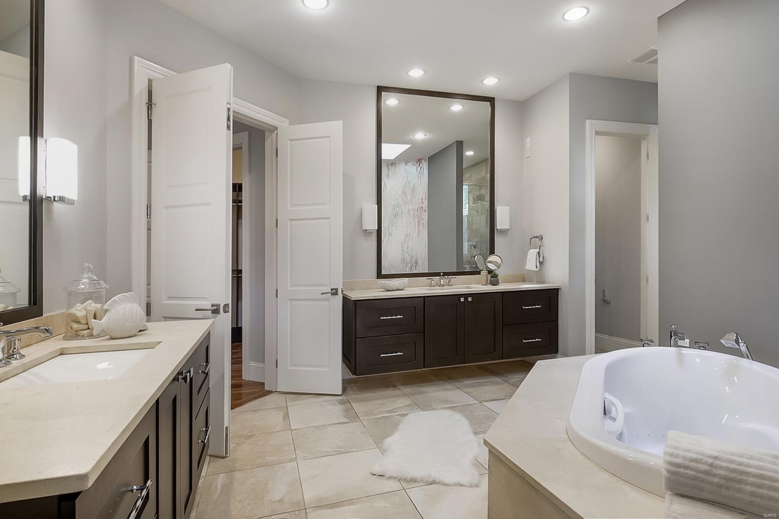 Lynnbrook - Residential