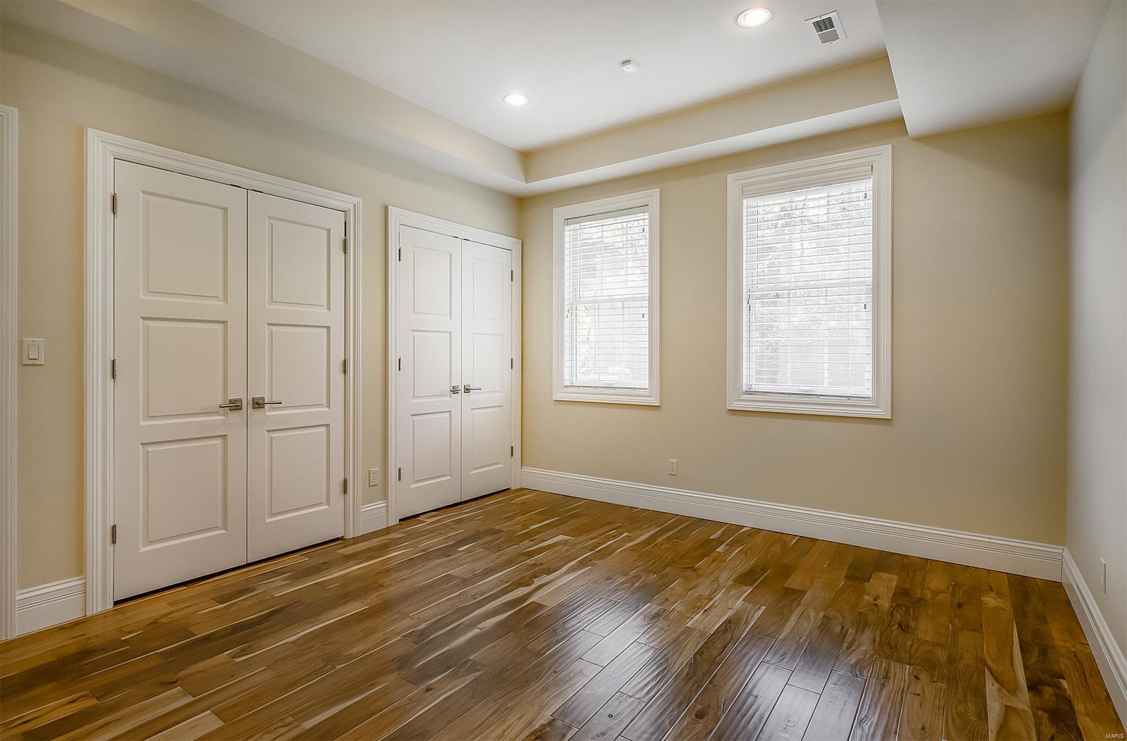 Lynnbrook - Residential