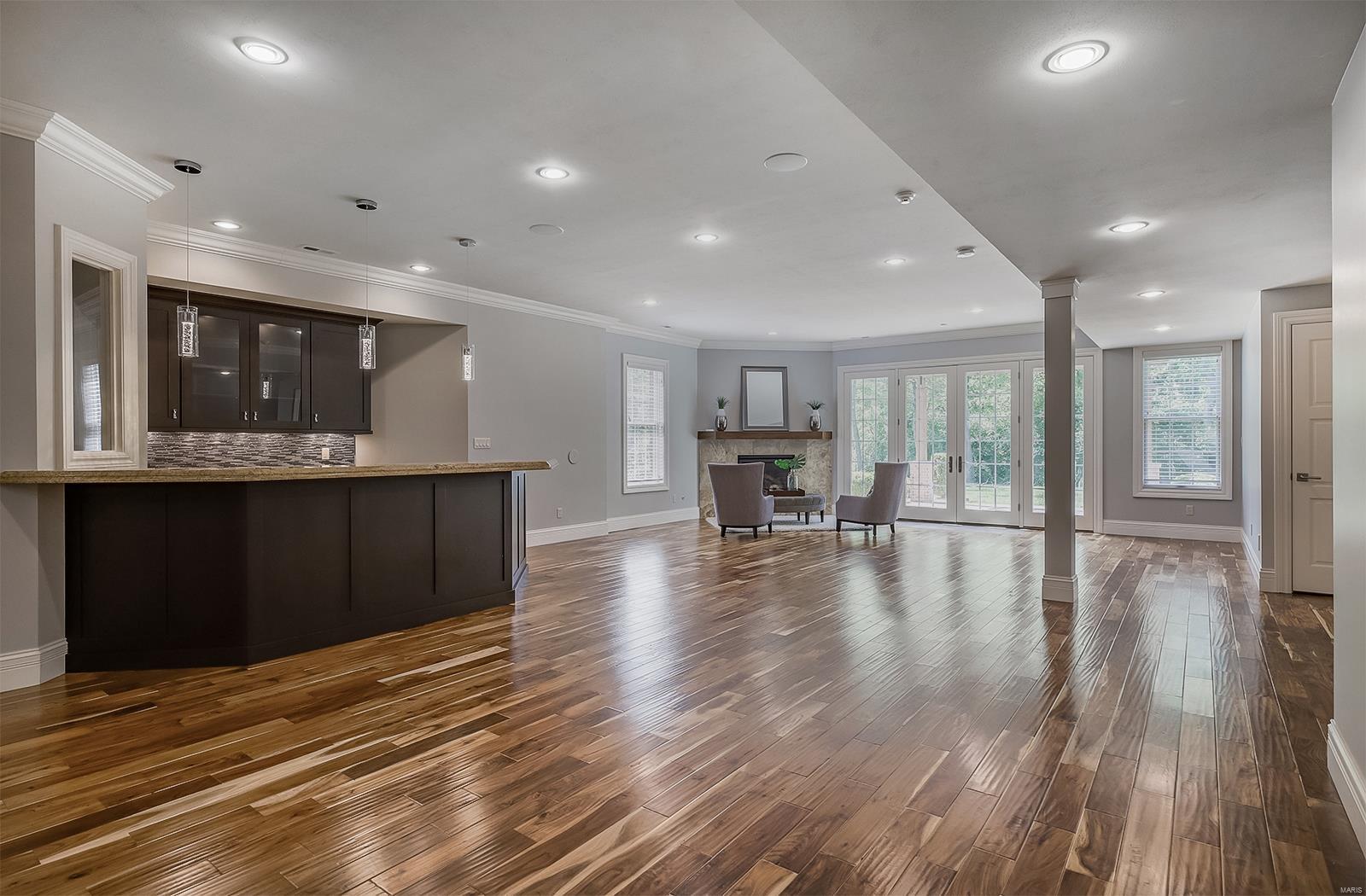 Lynnbrook - Residential