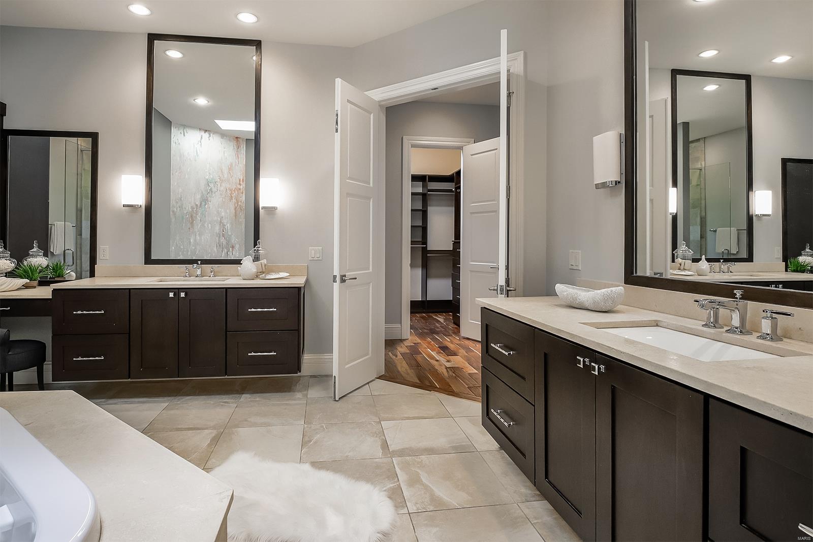 Lynnbrook - Residential