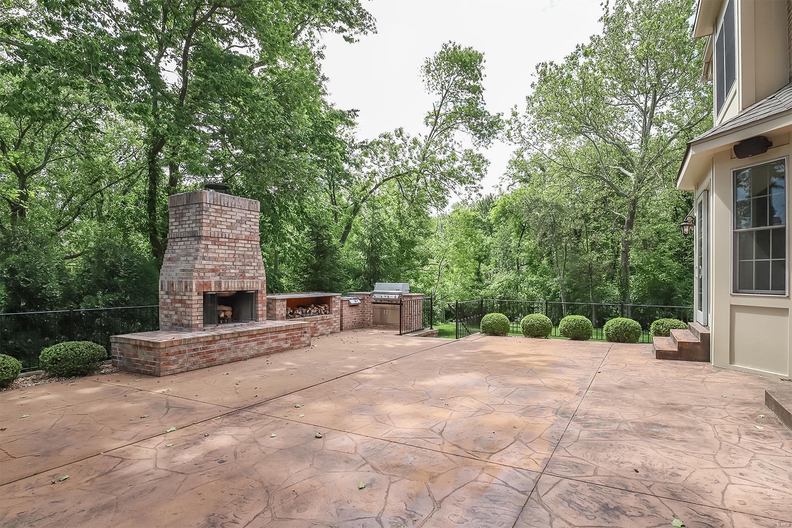 Lynnbrook - Residential