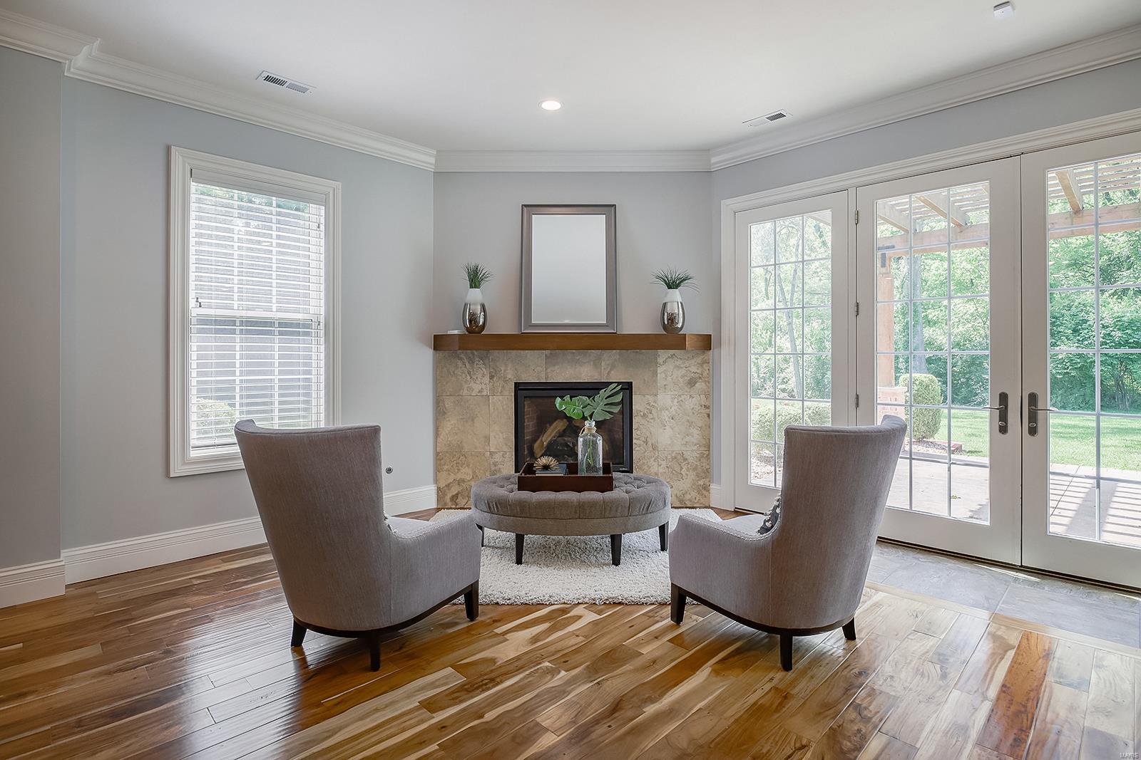 Lynnbrook - Residential