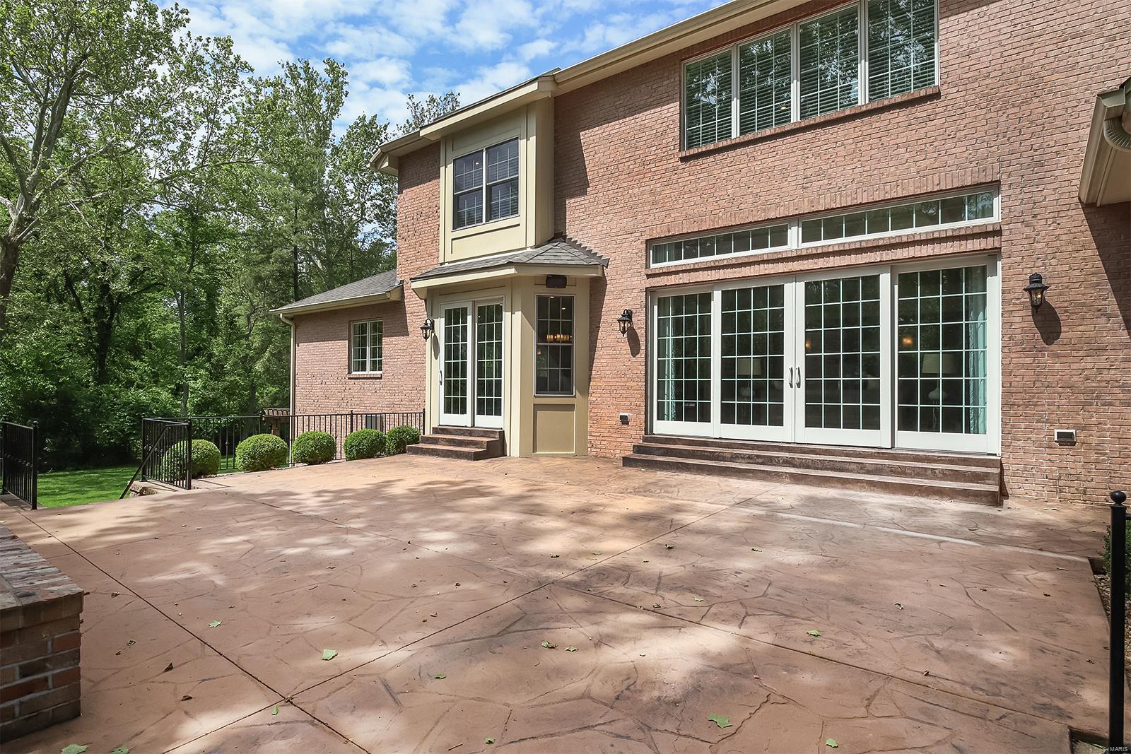 Lynnbrook - Residential