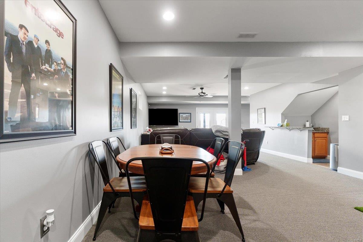 St Louis, Missouri 63144, United States, 5 Bedrooms Bedrooms, ,4 BathroomsBathrooms,Residential,Active,112897