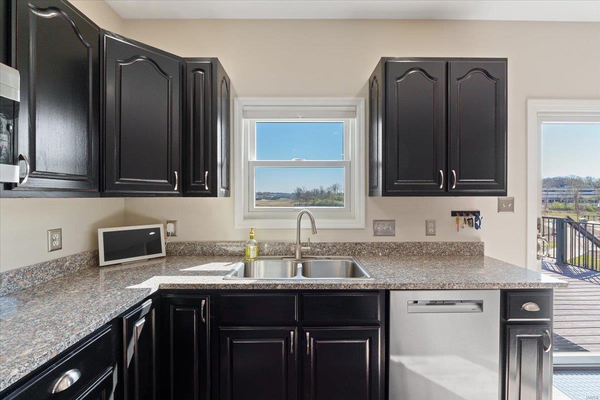 St Louis, Missouri 63144, United States, 5 Bedrooms Bedrooms, ,4 BathroomsBathrooms,Residential,Active,112897