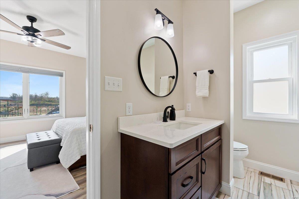 St Louis, Missouri 63144, United States, 5 Bedrooms Bedrooms, ,4 BathroomsBathrooms,Residential,Active,112897