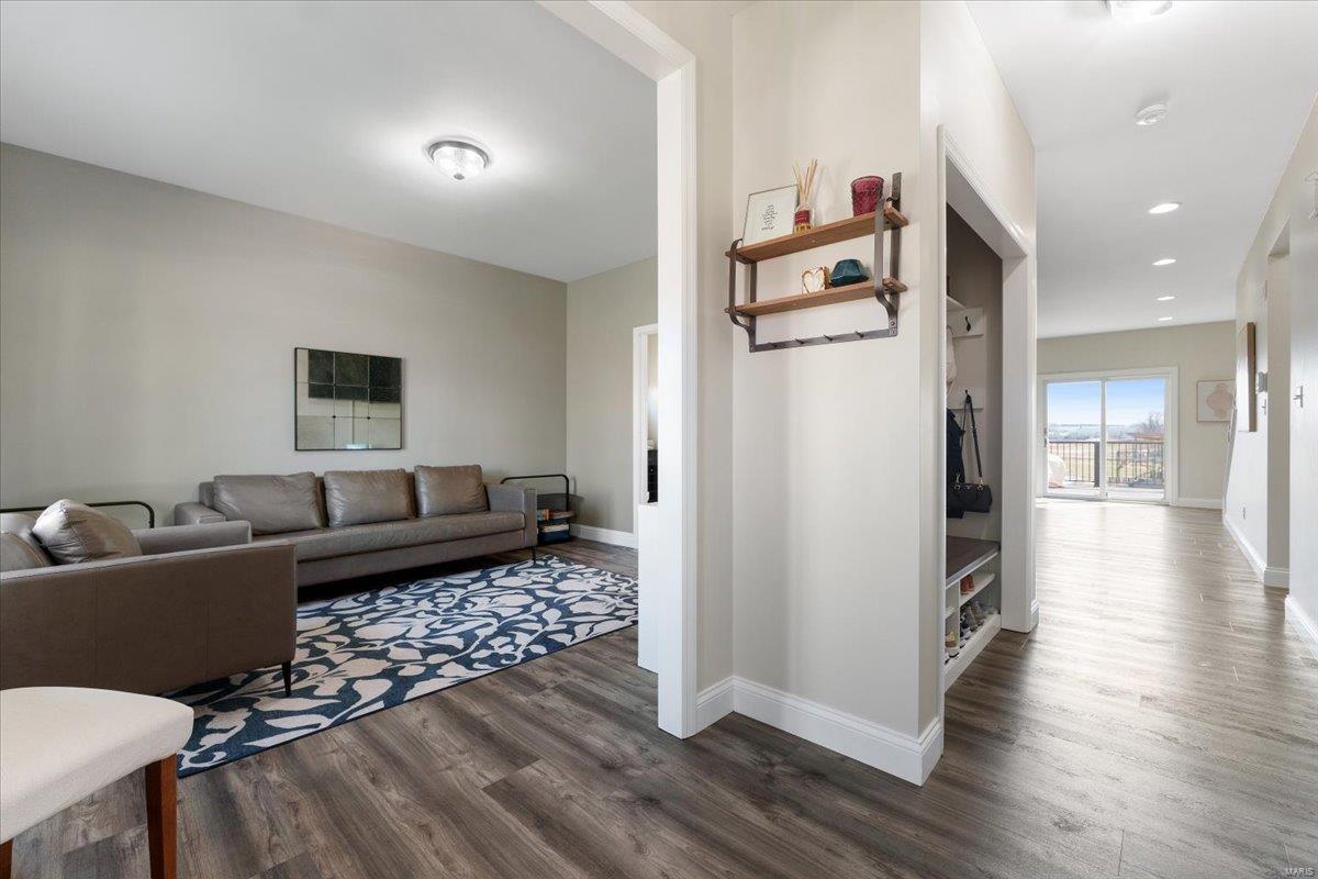 St Louis, Missouri 63144, United States, 5 Bedrooms Bedrooms, ,4 BathroomsBathrooms,Residential,Active,112897