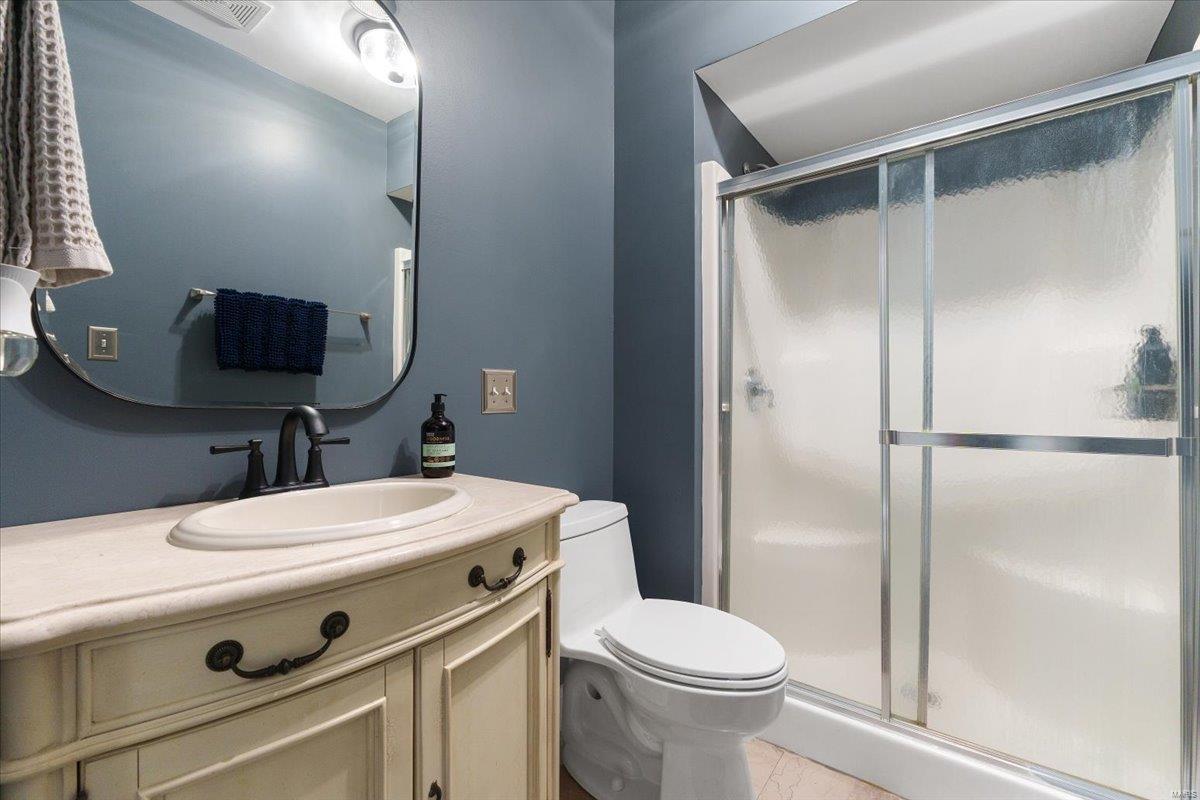 St Louis, Missouri 63144, United States, 5 Bedrooms Bedrooms, ,4 BathroomsBathrooms,Residential,Active,112897