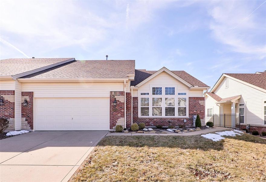 RARE OPPORTUNITY TO LIVE ON THE LAKE IN THE BEAUTIFUL GATED COMMUNITY OF VILLAS AT NOONING TREE! This villa has been updated and well cared for so you can move right in.  Some updates include Beautiful hardwood floors, newer carpet, paint, air conditioner, furnace, hot water heater, humidifier, slider to deck, gas range, island enlarged, microwave, disposal, kitchen sink and faucet, double ovens, sump pump, under cabinet lighting, crown moldings, bookcases, tile backsplash in kitchen, and new screens at lower level porch. The views are amazing and you can enjoy the best of both worlds with an upper deck and a shaded screened porch for the summer nights. The lower level has new carpet and was lightly lived in. It features a large family room, large bedroom and full bath. Very welcoming community and perfect Chesterfield location! Location: End Unit, Ground Level, Suburban