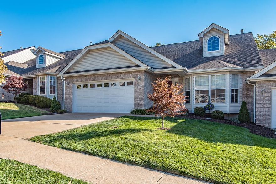 Exquisite meticulously maintained villa in the heart of Oakville! This unit has it all with over 2500 sq ft of living space. Vaulted ceilings thru-out liv, din, kit, breakfast room & master bedroom. Hardwood flooring in liv, din, breakfast rooms. Living room has gas fireplace. Kitchen boasts tons of 42" wood cabinets, solid surface Corian countertops, 18" tile flooring, pantry, stainless steel appliances and main floor laundry. Huge screened in porch/deck off breakfast room! Large main floor master w/ bay window, walk-in closet, luxury bath with double sinks and sep. jet tub and shower. 2nd bed on main level is huge w/ bay window, Jack N Jill entrance to full bath. Builder finished lower level w/ 9 ft. ceilings, gigantic family room w/ wet bar, 3rd bedroom, full bath, walk-out to patio & huge utility/storage room space. Association fee includes irrigation system and driveway replacement Location: End Unit, Ground Level