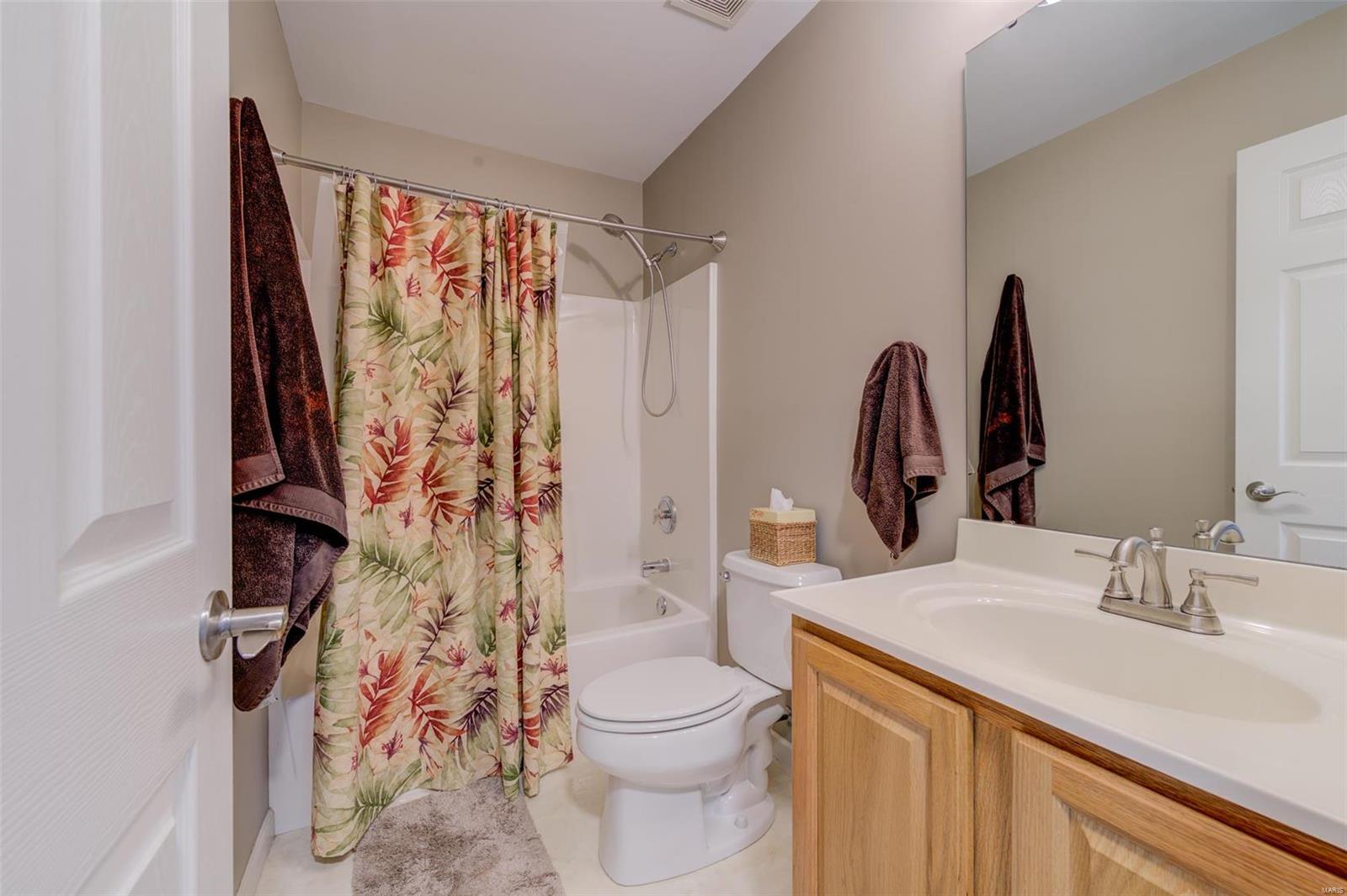 St Charles, Missouri 63301, United States, 3 Bedrooms Bedrooms, ,3 BathroomsBathrooms,Residential,Pending,89804