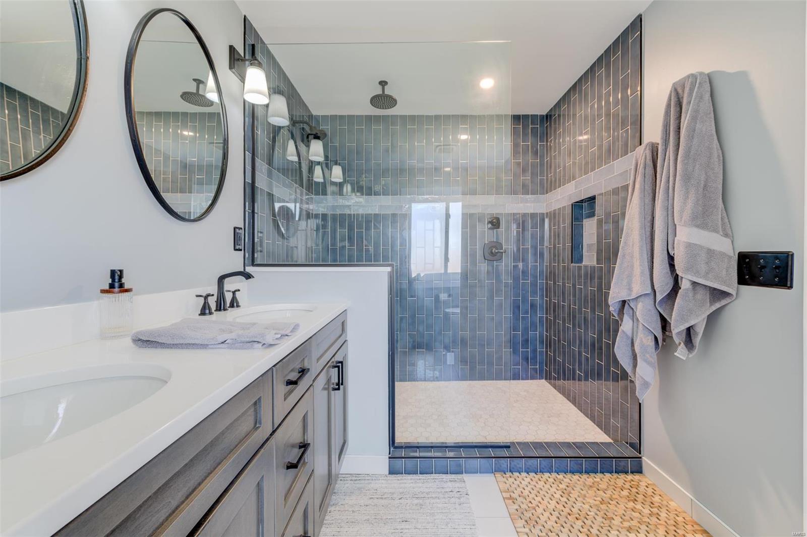 St Charles, Missouri 63301, United States, 3 Bedrooms Bedrooms, ,3 BathroomsBathrooms,Residential,Pending,89804