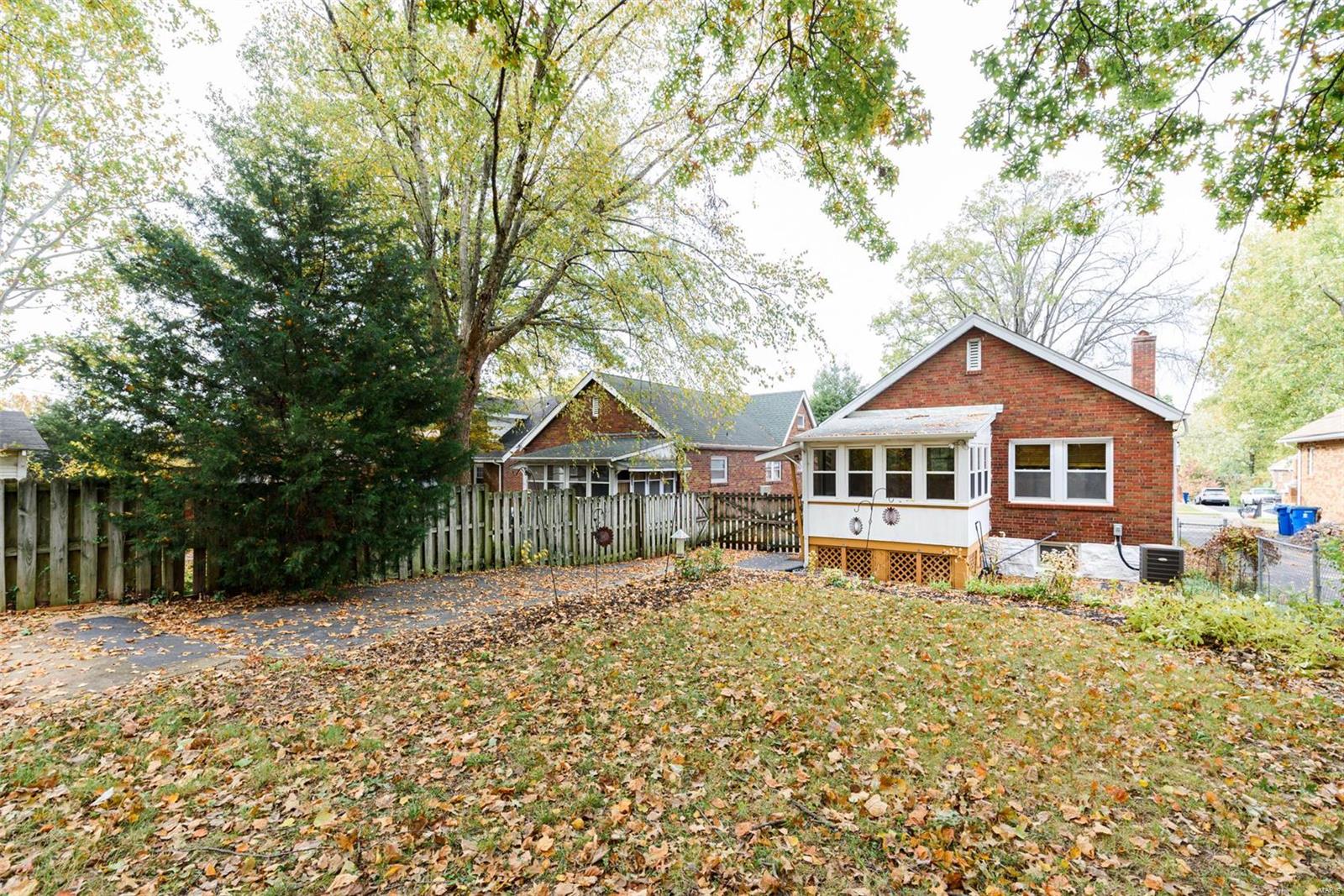 Laughlins Add To Sycamore Hills - Residential