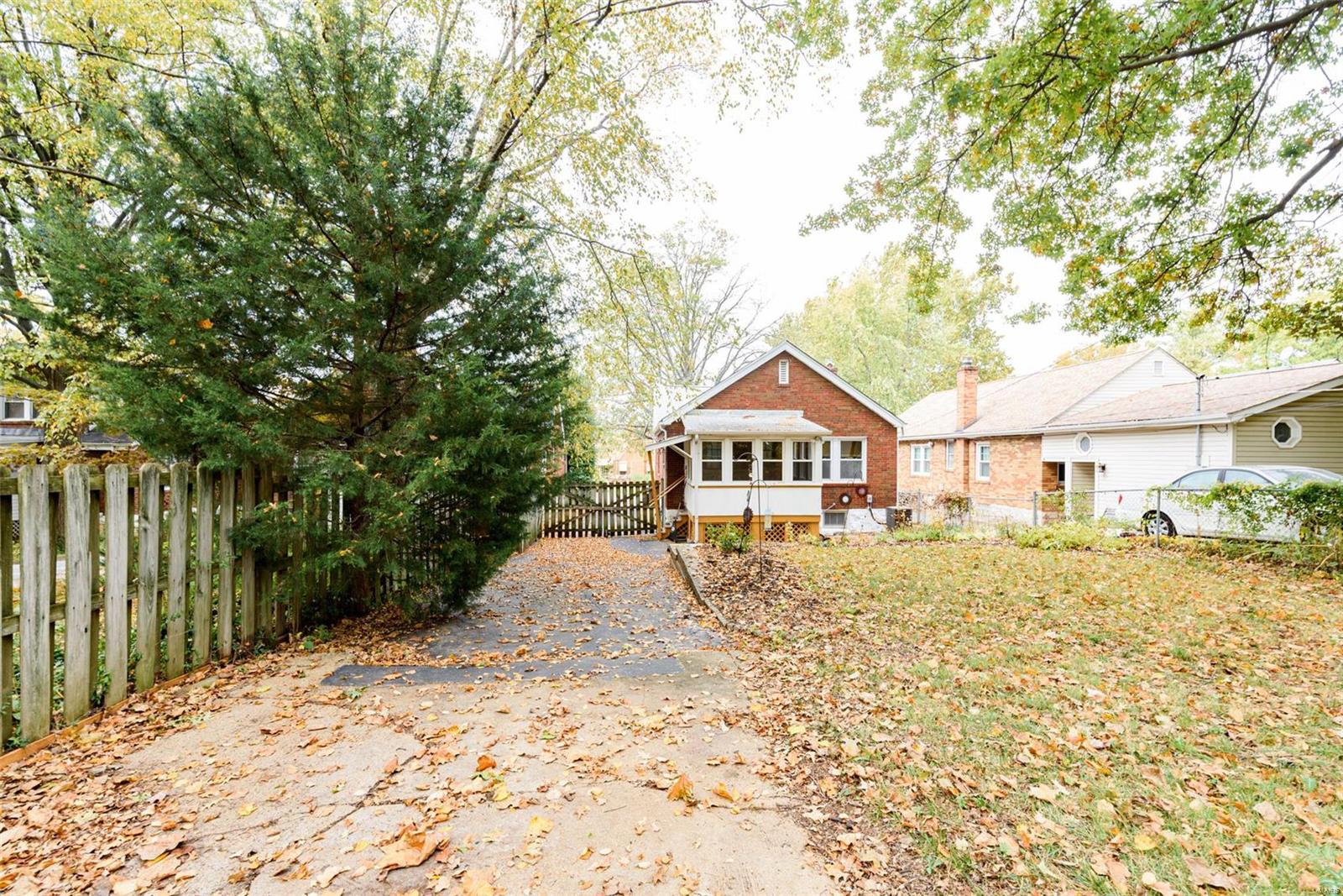 Laughlins Add To Sycamore Hills - Residential