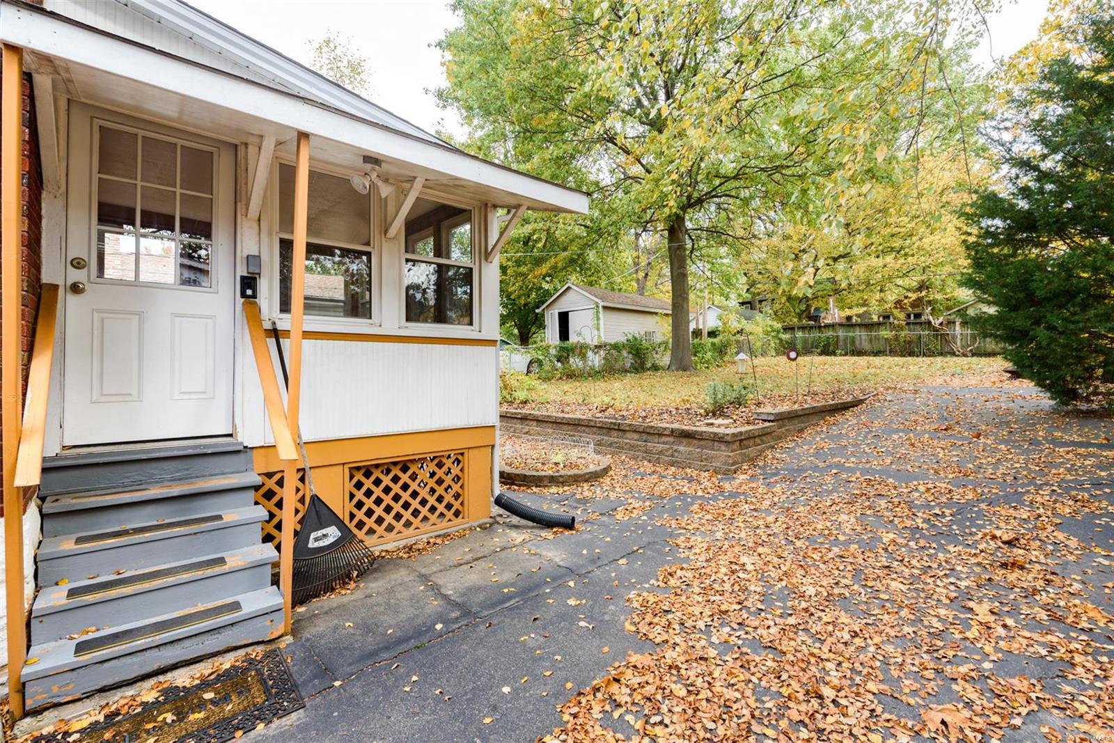 Laughlins Add To Sycamore Hills - Residential