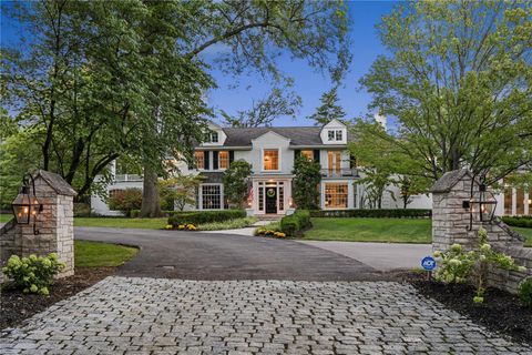 Photo of 2 Fordyce Lane, Ladue, MO 63124 (MLS # 22051663)