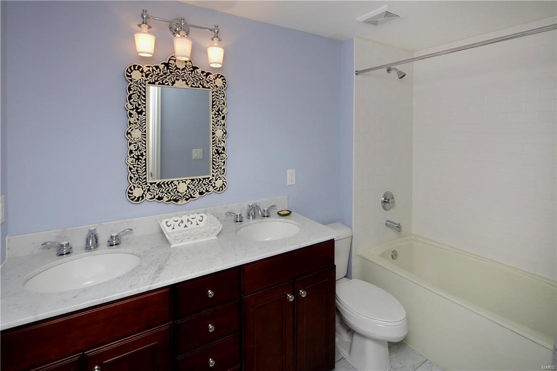 Frontenac Park - Residential