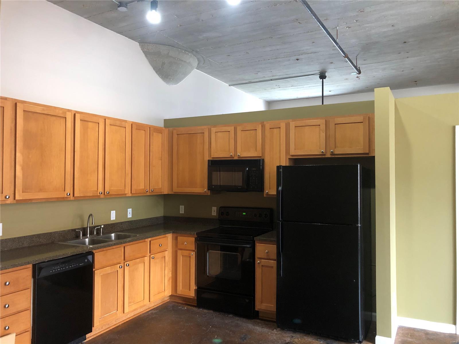 Annex Lofts Condo - Residential