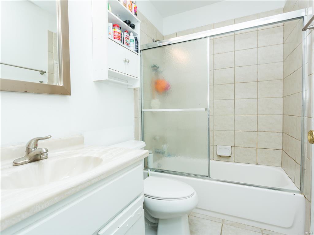 Country Lake Estate #1 - Residential