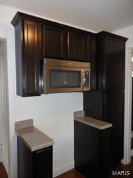 E B Hammack - Residential Lease