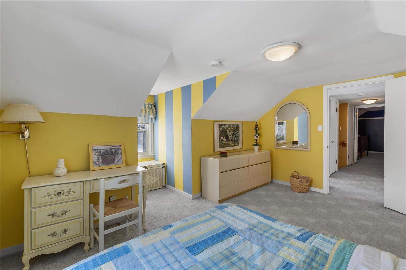 Webster Groves, Missouri 63119, United States, 4 Bedrooms Bedrooms, ,2 BathroomsBathrooms,Residential,Pending,19871