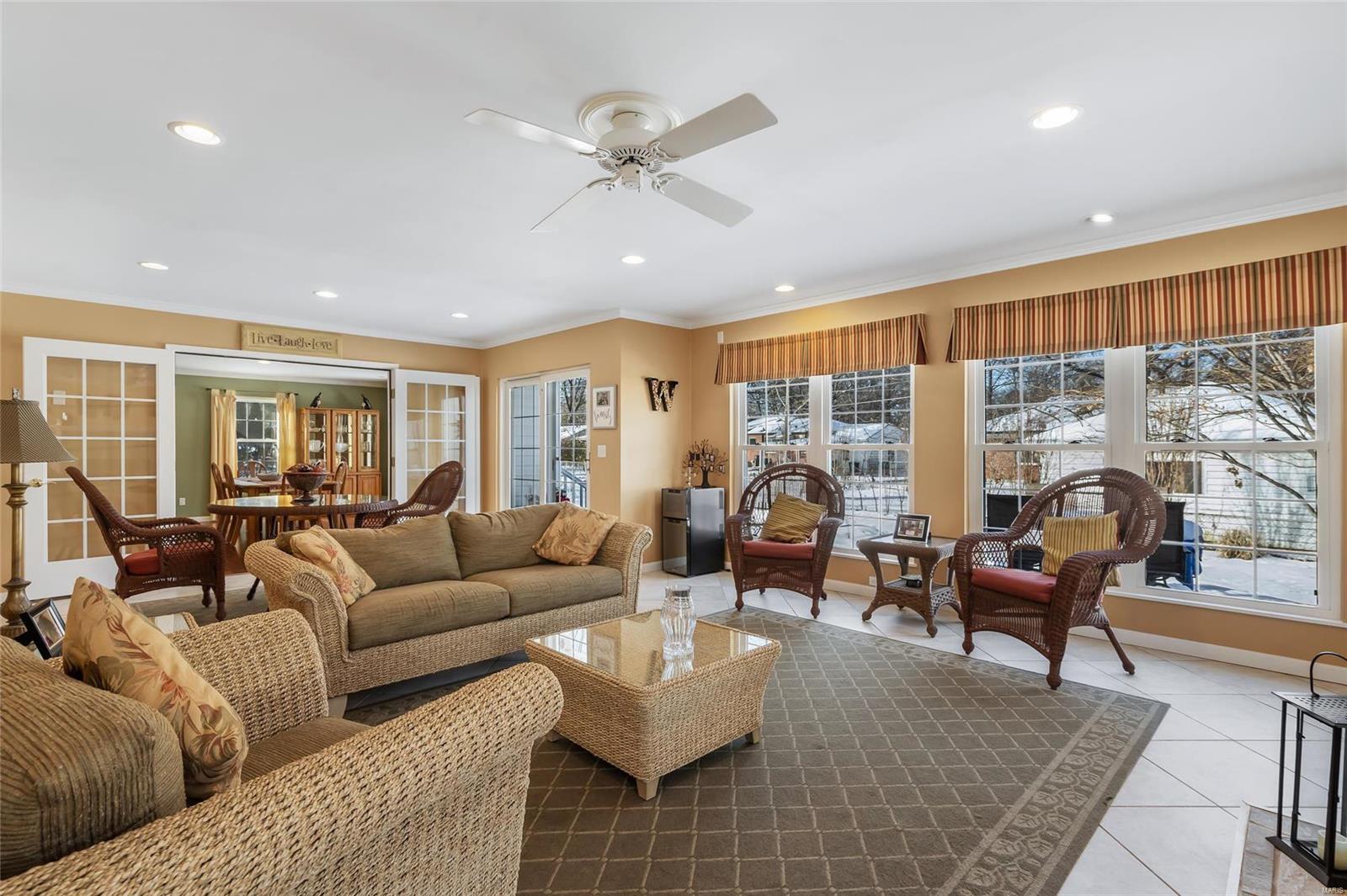 Webster Groves, Missouri 63119, United States, 4 Bedrooms Bedrooms, ,2 BathroomsBathrooms,Residential,Pending,19871