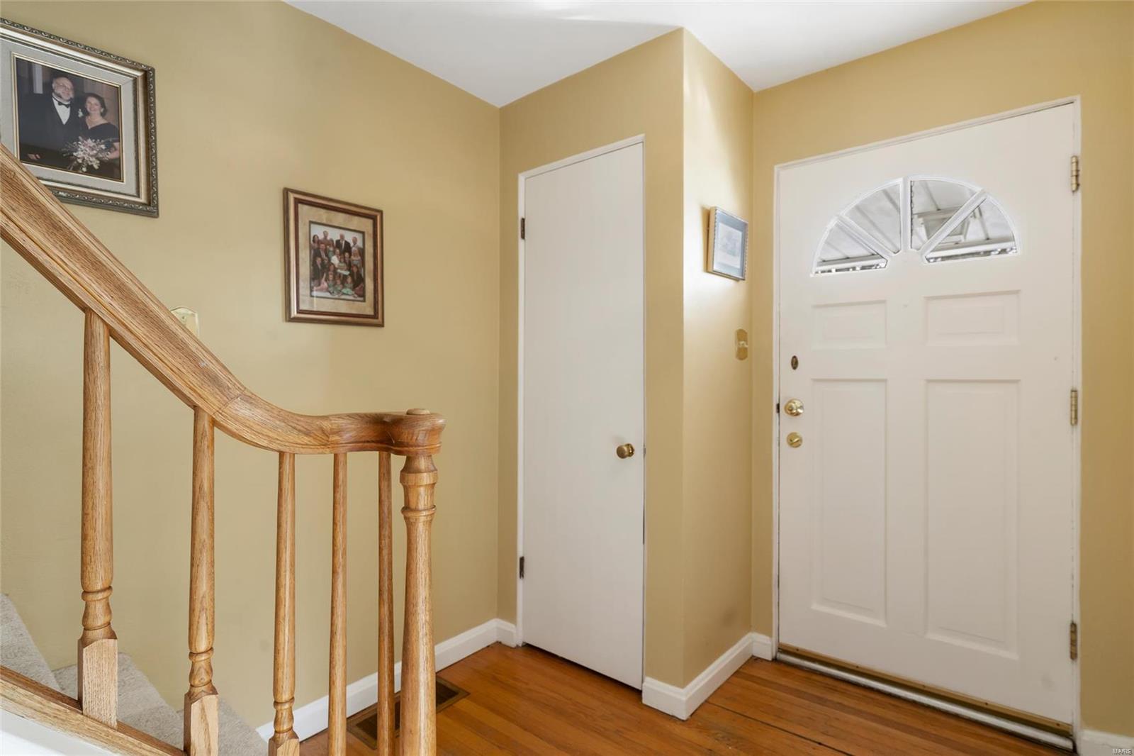 Webster Groves, Missouri 63119, United States, 4 Bedrooms Bedrooms, ,2 BathroomsBathrooms,Residential,Pending,19871